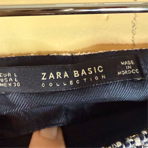 NWT Zara Women's Blue Tweed Mini Skirt Size Large Gem Applique‎ Fringe Pockets - Picture 4 of 6